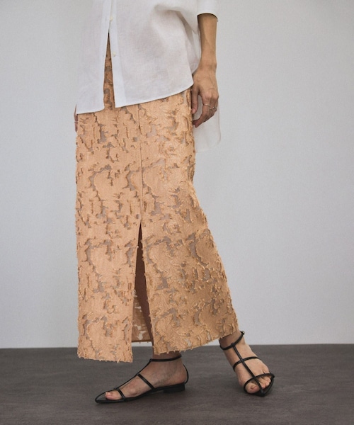 ADAM ET ROPE'（アダムエロペ）の「エルブジャガードスリットナロースカート（スカート・レディース・ブラック/ホワイト/ブラウン/イエロー・F）」の3枚目の写真