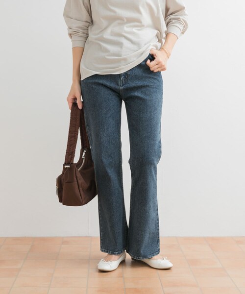 URBAN RESEARCH DOORS（アーバンリサーチドアーズ）の「ストレッチフレアデニムパンツ（デニムパンツ・レディース・INDIGO/L/INDIGO・S/M）」の3枚目の写真