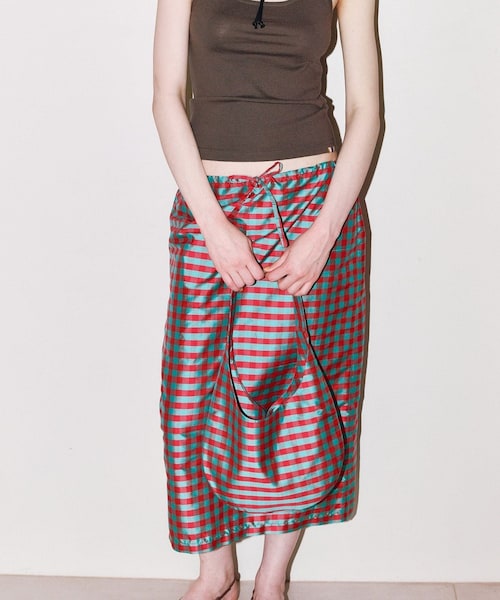 ADAM ET ROPE'(アダムエロペ)の「【COMING OF AGE(カミング オブ エイジ)】DRASTRING MAXI SKIRT(スカート・レディース・ブラック/キミドリ/ターコイズ/レッド・F)」の14枚目の写真