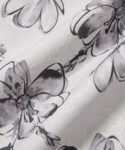 Saturdays NYC(サタデーズ ニューヨークシティ )の「Canty Floral Print SS Shirt(シャツ/ブラウス・レディース・ブラック/ホワイト・L/M/S/XL/XS)」の19枚目の写真