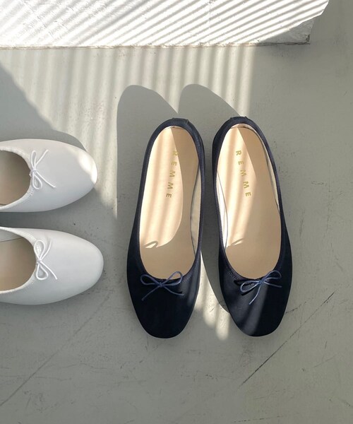 URBAN RESEARCH DOORS(アーバンリサーチドアーズ)の「別注バレエシューズ(バレエシューズ・レディース・IVORY/NAVY・36/37/38)」の9枚目の写真