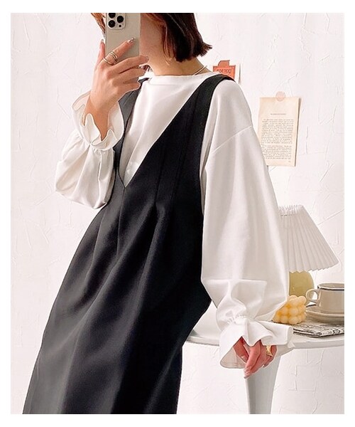 nissen（ニッセン）の「タックＶネックワンピース（ワンピース・レディース・ブラック/モカ・M/L）」の3枚目の写真