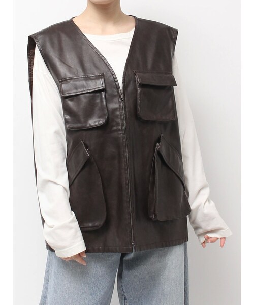Ungrid（アングリッド）の「フェイクレザーベスト（ベスト・レディース・ブラック/ダークブラウン・F）」の7枚目の写真