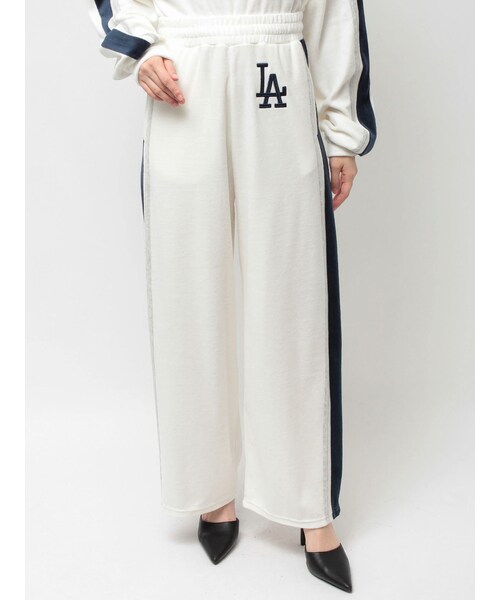 GYDA（ジェイダ）の「GYDA［MLB］2ラインワイドパンツ（その他パンツ・レディース・オフホワイト/ブラック/ブラウン・F）」の2枚目の写真