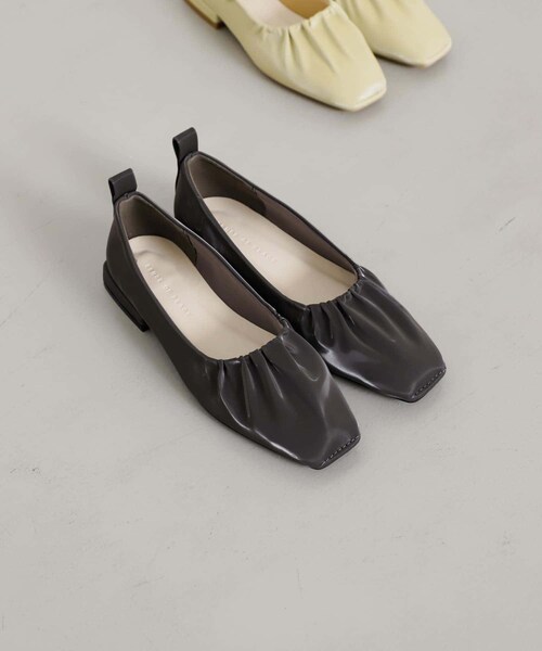 SENSE OF PLACE by URBAN RESEARCH（センスオブプレイスバイアーバンリサーチ）の「シャイニーギャザーフラットシューズ（パンプス・レディース・YELLOW/BLACK/CHARCOAL・S/M/L）」の20枚目の写真