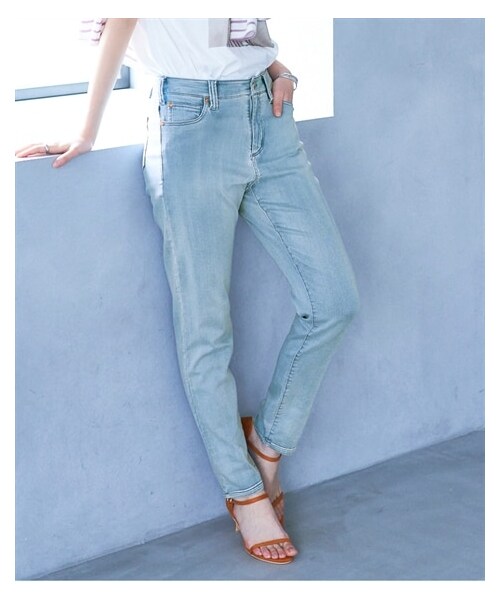 nissen（ニッセン）の「大きいサイズ（吸汗速乾）ストレッチライトオンスデニム９分丈スキニーパンツ（ゆったり太もも）（股下６３ｃｍ）（スウェットパンツ・レディース・ライトブルー/ユーズドブルー/ネイビー・L/LL/3L/4L/5L/6L/8L/10L）」の2枚目の写真