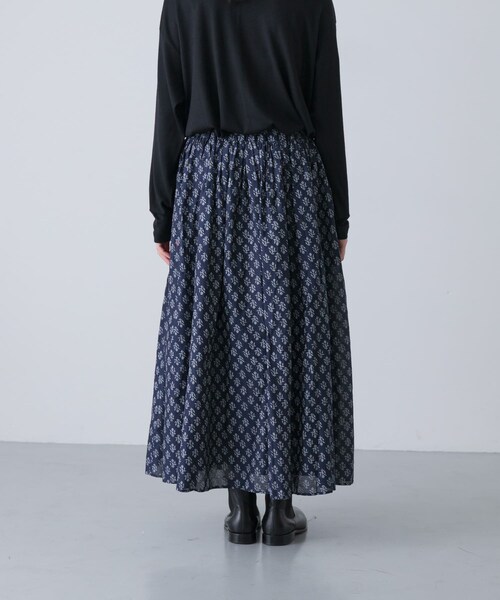 かぐれ（カグレ）の「maison de soil　FLOWER BLOCK PRINT SKIRT（スカート・レディース・NVY/OLV・2）」の4枚目の写真