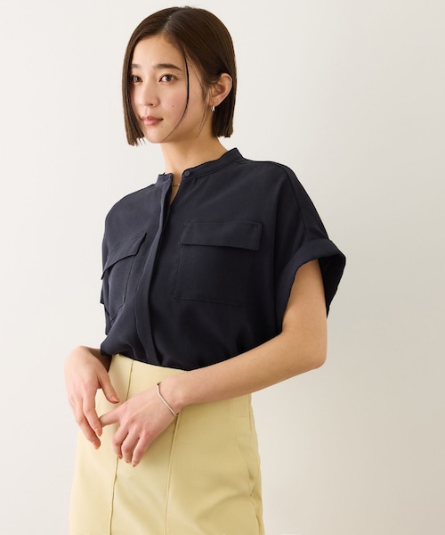 ROPE'(ロペ)の「ライトトリアセバックサテンフラップブラウス/セットアップ対応・イージーケア(シャツ/ブラウス・レディース・ベージュ/ネイビー/ダークブラウン/ブラック/ワイン・F)」の14枚目の写真