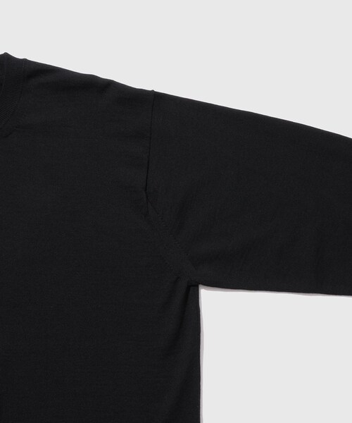 ADAM ET ROPE'（アダムエロペ）の「【BATONER/バトナー】SUPERIOR MERINO CREW NECK（ニット/セーター・メンズ・ブラック・2/3/4）」の6枚目の写真