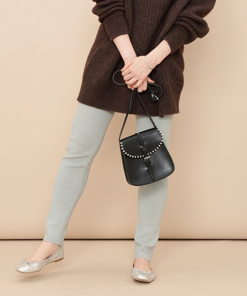 ADAM ET ROPE'(アダムエロペ)の「ソリッドスリットレギンス(レギンス/スパッツ・レディース・ブラック/キナリ/キャメル/ライトグリーン・F)」の4枚目の写真