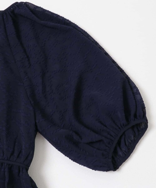 URBAN RESEARCH ROSSO（アーバンリサーチロッソ）の「ジャガードギャザーパフドレス（ワンピース・レディース・BLUE/NAVY・FREE）」の14枚目の写真