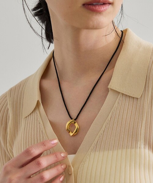 ROPE'(ロペ)の「【WEB限定】【IRIS47(イリス)】rome necklace(ネックレス・レディース・ゴールド/シルバー・F)」の5枚目の写真