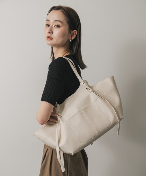 SENSE OF PLACE by URBAN RESEARCH（センスオブプレイスバイアーバンリサーチ）の「アウトポケットトートバッグ（トートバッグ・レディース・BEIGE/BLACK/IVORY・one）」の5枚目の写真