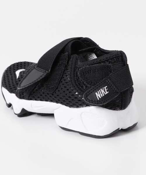 URBAN RESEARCH DOORS(アーバンリサーチドアーズ)の「NIKE ナイキリフト GS/PS BOYS(KIDS)(シューズ小物/雑貨・キッズ・ブラック・18/19/20/21)」の9枚目の写真