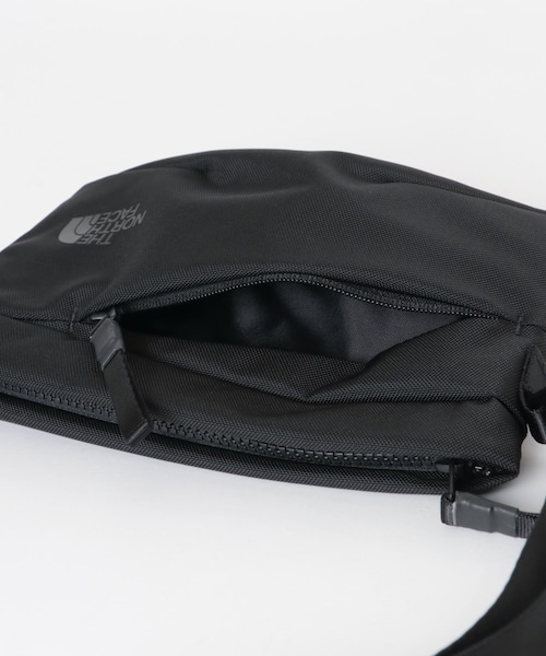 URBAN RESEARCH Sonny Label（アーバンリサーチサニーレーベル）の「THE NORTH FACE　PYRENEES SHOULDER S（ショルダーバッグ・メンズ・ブラック/ソープストーン/スレートグレー・One）」の12枚目の写真