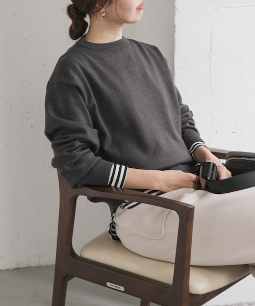 URBAN RESEARCH DOORS（アーバンリサーチドアーズ）の「『仁村紗和さん着用』『UR TECH 200日ニット』スウェットライクプルオーバー（ニット/セーター・レディース・L.GRAY/MINT/ORANGE/BROWN/OFF/D.RED/杢CHARCOAL・M）」の3枚目の写真