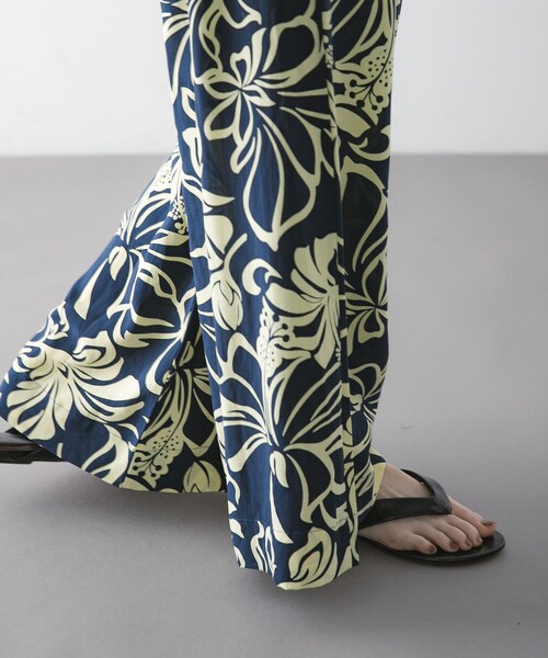 URBAN RESEARCH（アーバンリサーチ）の「『一部別注カラー』LUSANA　CICI PANTS（その他パンツ・レディース・DAUN/P TIE DYE/別注H NAVY・S/M）」の21枚目の写真