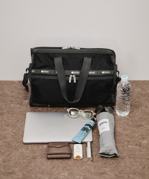 ADAM ET ROPE'(アダムエロペ)の「【LeSportsac for ADAM ET ROPE'】Exclusive Deluxe Med Weeknder(ボストンバッグ・レディース・シルバー・F)」の8枚目の写真