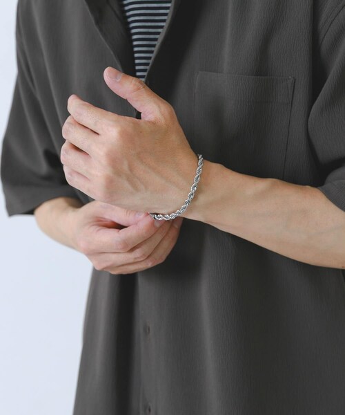ITEMS URBANRESEARCH(アイテムズ アーバンリサーチ)の「Bracelet 6159(ブレスレット・メンズ・SLV・-)」の2枚目の写真