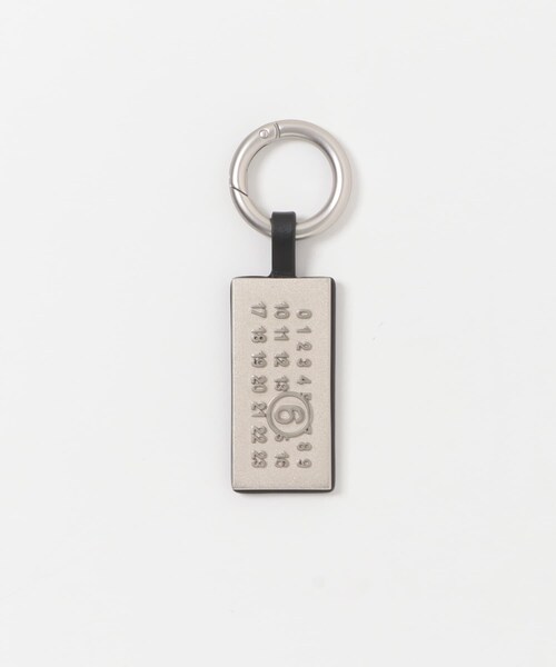URBAN RESEARCH（アーバンリサーチ）の「MM6　P8885 KEY RING（キーホルダー・レディース・T8013BLACK/T4020 OR・-）」の3枚目の写真