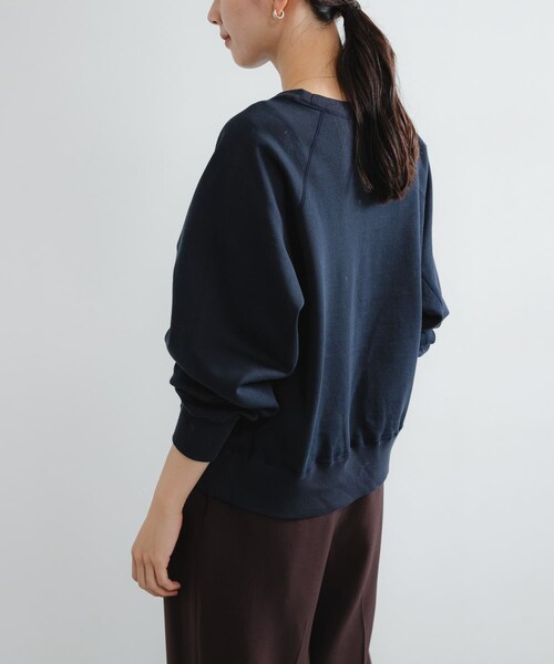URBAN RESEARCH(アーバンリサーチ)の「スーピマコットンラグランスウェット(スウェット・レディース・CHERRY RED/NAVY/BLACK・Free)」の18枚目の写真
