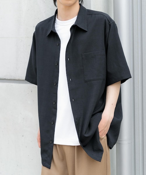 ITEMS URBANRESEARCH(アイテムズ アーバンリサーチ)の「『イージーケア/速乾/UVカット』『セットアップ対応』クイックドライリネンタッチ半袖シャツ(シャツ/ブラウス・メンズ・CHA/GRN/BRN/BLK・M/L)」の1枚目の写真