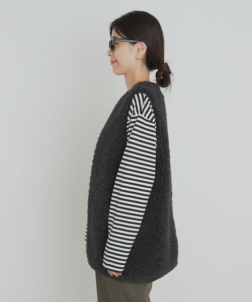 URBAN RESEARCH DOORS(アーバンリサーチドアーズ)の「リバーシブルボアベスト(テーラードジャケット・レディース・GREGE/CHARCOAL・M)」の13枚目の写真