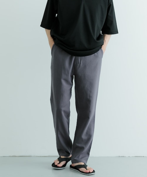 ITEMS URBANRESEARCH(アイテムズ アーバンリサーチ)の「コットン×リネン RELAX トラウザー(その他パンツ・メンズ・CHA/GRN/RED/BLK・M/L)」の2枚目の写真