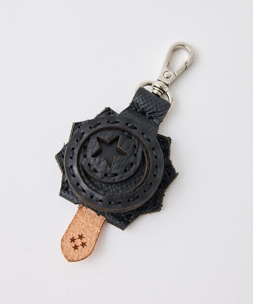 ADAM ET ROPE'(アダムエロペ)の「【ITTI】OJAGADESIGN KEY RING(キーホルダー・レディース・ブラック・F)」の2枚目の写真