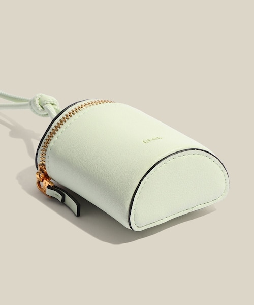 ROPE'（ロペ）の「【E'POR】Semi Cylinder CASE(リップ収納ケース)/26SS新型（ポーチ・レディース・ブラック/ダークブラウン/キミドリ/ブルー系・F）」の8枚目の写真