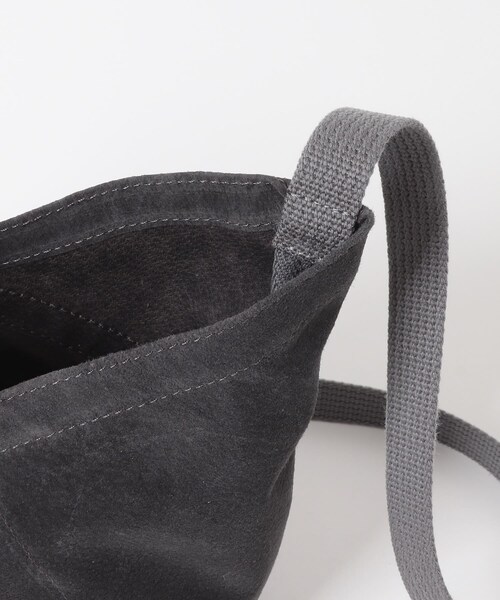 EKAL（エカル）の「HOBO　AZUMA SHOULDER BAG S PS（ショルダーバッグ・メンズ・YELLOW/CHARCOAL・One）」の5枚目の写真