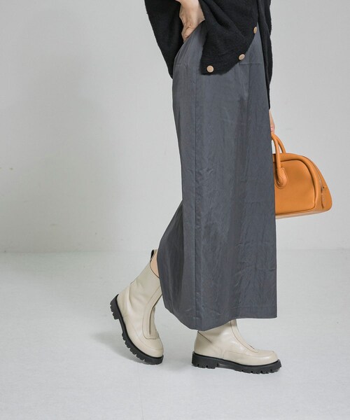 URBAN RESEARCH（アーバンリサーチ）の「『25周年別注』CAMINANDO　CENTER ZIP BOOTS（ブーツ・レディース・BLACK/別注IVORY・6/7/8）」の20枚目の写真