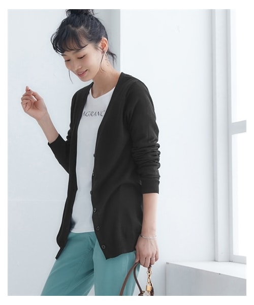 nissen（ニッセン）の「綿混シンプルニットカーディガン（ＵＶカット・毛玉になりにくい）＜大きいサイズ有＞（カーディガン/ボレロ・レディース・黒/杢グレー/ブラウン杢/アイボリー杢/チェリーピンク/ミントグリーン/レモンイエロー/ラベンダー/ライトベージュ/ターコイズブルー/ペールブルー/オフホワイト/チャコールグレー杢/ローズピンク・S/M/L/LL/3L/4L/5L/6L/8L/10L）」の9枚目の写真