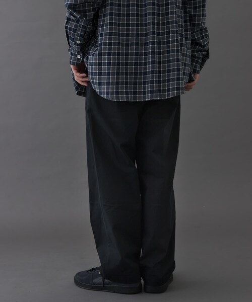 URBAN RESEARCH DOORS(アーバンリサーチドアーズ)の「FORK&SPOON イージーチノパンツ(チノパンツ・メンズ・BLACK/SAGE・4/5)」の6枚目の写真