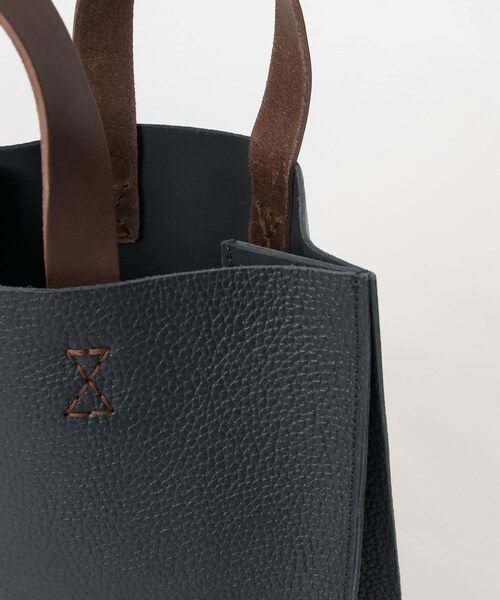 URBAN RESEARCH（アーバンリサーチ）の「Hender Scheme　paper bag big（トートバッグ・メンズ・dark brown/black/taupe/navy・FREE）」の16枚目の写真