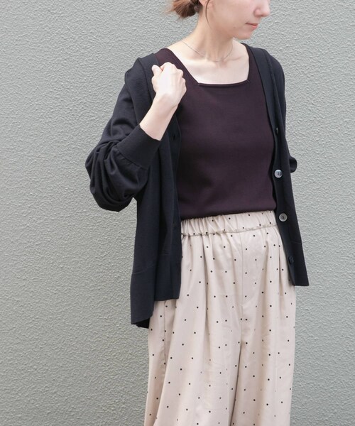 ITEMS URBANRESEARCH(アイテムズ アーバンリサーチ)の「『洗濯可』2WAYニットタンクトップ(ニット/セーター・レディース・OFF/GRN/BLK/BRN/BRD・Free)」の15枚目の写真