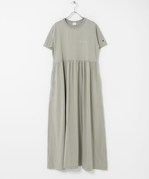 URBAN RESEARCH Sonny Label（アーバンリサーチサニーレーベル）の「『別注』CHAMPION×Sonny Label　ギャザーワンピース（ワンピース・レディース・ブラック/ネイビー/グリーン・Free）」の21枚目の写真