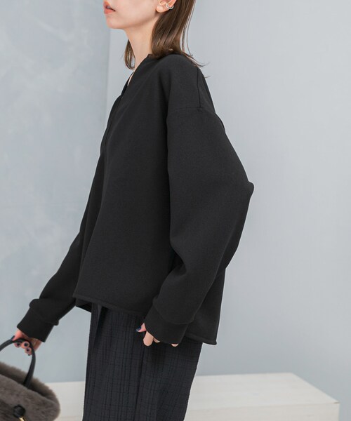 URBAN RESEARCH ROSSO（アーバンリサーチロッソ）の「Vネックジョーゼットプルオーバー（Tシャツ/カットソー・レディース・WHITE/BLACK・FREE）」の11枚目の写真