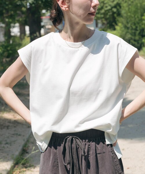 ITEMS URBANRESEARCH(アイテムズ アーバンリサーチ)の「クルーネックノースリTシャツ(Tシャツ/カットソー・レディース・L.GREGE/WHT/CHA/P.BLU・FREE)」の6枚目の写真