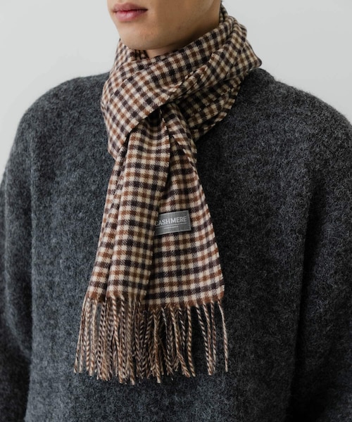 URBAN RESEARCH（アーバンリサーチ）の「チェックカシミヤマフラー（マフラー・メンズ・NAVY×CCL/BEG×BROWN/RED CHECK/BLK CHECK/YEL CHECK・FREE）」の2枚目の写真