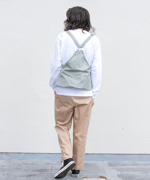 ITEMS URBANRESEARCH（アイテムズ アーバンリサーチ）の「2WAYユーティリティバッグベスト（ベスト・レディース・KHAKI/BEIGE/L.CHARCOAL・one）」の8枚目の写真