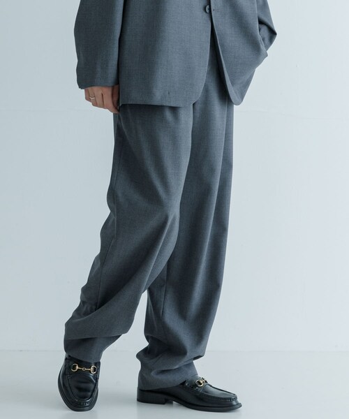 URBAN RESEARCH（アーバンリサーチ）の「ATON　WOOL TROPICAL TAPERED PANTS（その他パンツ・メンズ・303 T.GRAY/005 BLK・4/6）」の7枚目の写真