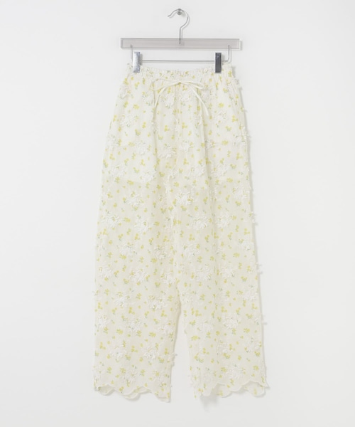 URBAN RESEARCH(アーバンリサーチ)の「crinkle crinkle crinkle SHEER FLOWER EASY PANTS(その他パンツ・レディース・BLACK/IVORY・Free)」の1枚目の写真