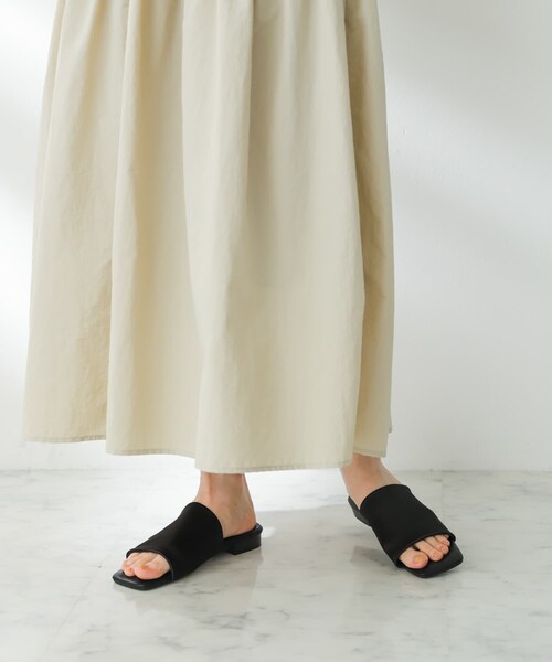 SENSE OF PLACE by URBAN RESEARCH(センスオブプレイスバイアーバンリサーチ)の「サテンストレッチミュール(サンダル・レディース・BEIGE/IVORY/BLACK/GREEN・S/M/L)」の15枚目の写真