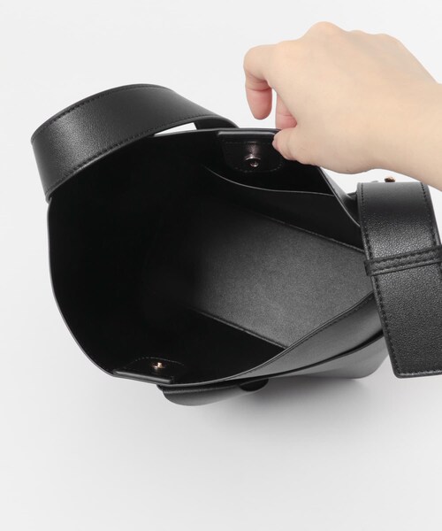 URBAN RESEARCH DOORS（アーバンリサーチドアーズ）の「リボンショルダーバッグ（ショルダーバッグ・レディース・CAMEL/BLACK・One）」の9枚目の写真