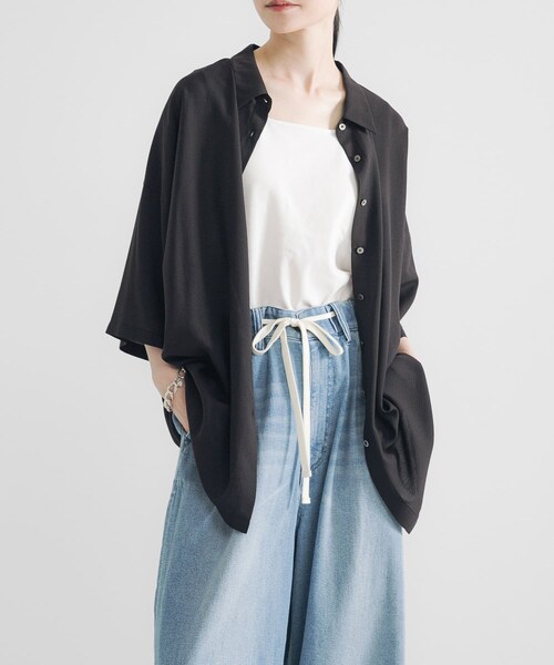 URBAN RESEARCH(アーバンリサーチ)の「ハーフスリーブシアーワイドシャツ(シャツ/ブラウス・レディース・OFF/BROWN/BLACK・FREE)」の18枚目の写真