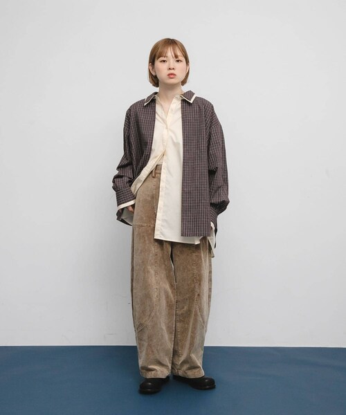KBF（ケイビーエフ）の「チェックレイヤードBIGシャツ（シャツ/ブラウス・レディース・OFF×OFF/NAVY×BLUE/BROWN×BEG・one）」の17枚目の写真
