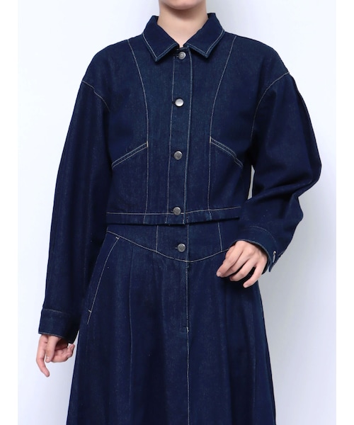 LAGUNAMOON（ラグナムーン）の「【CIMARRON】スリーブタックショートジャケット（デニムジャケット・レディース・ブラック/インディゴ・F）」の4枚目の写真