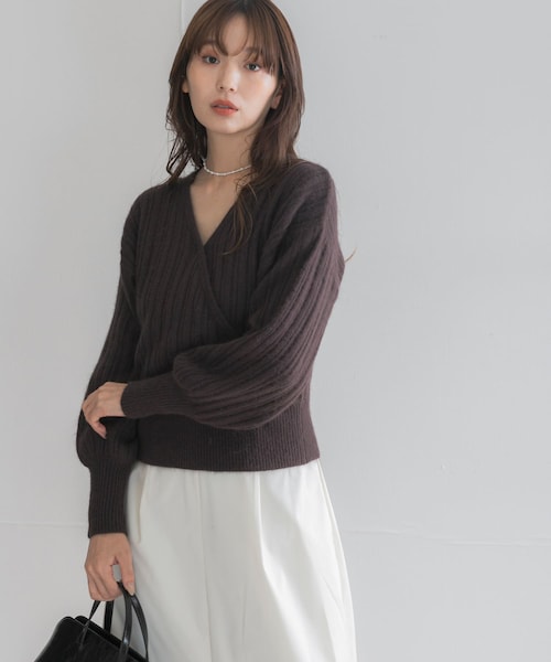 URBAN RESEARCH ROSSO（アーバンリサーチロッソ）の「『一部WEB限定カラー』ランダムリブカシュクールニット（ニット/セーター・レディース・OFF WHITE/COFFEE/BLUE GRAY/RED・Free）」の2枚目の写真