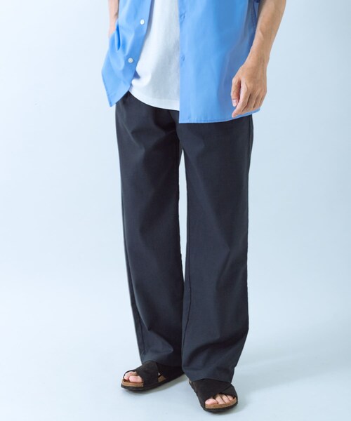 ITEMS URBANRESEARCH(アイテムズ アーバンリサーチ)の「リネンレーヨン ウエストイージー トラウザー(その他パンツ・メンズ・OFF WHITE/BLACK/MOCHA/D.BLUE・M/L)」の4枚目の写真